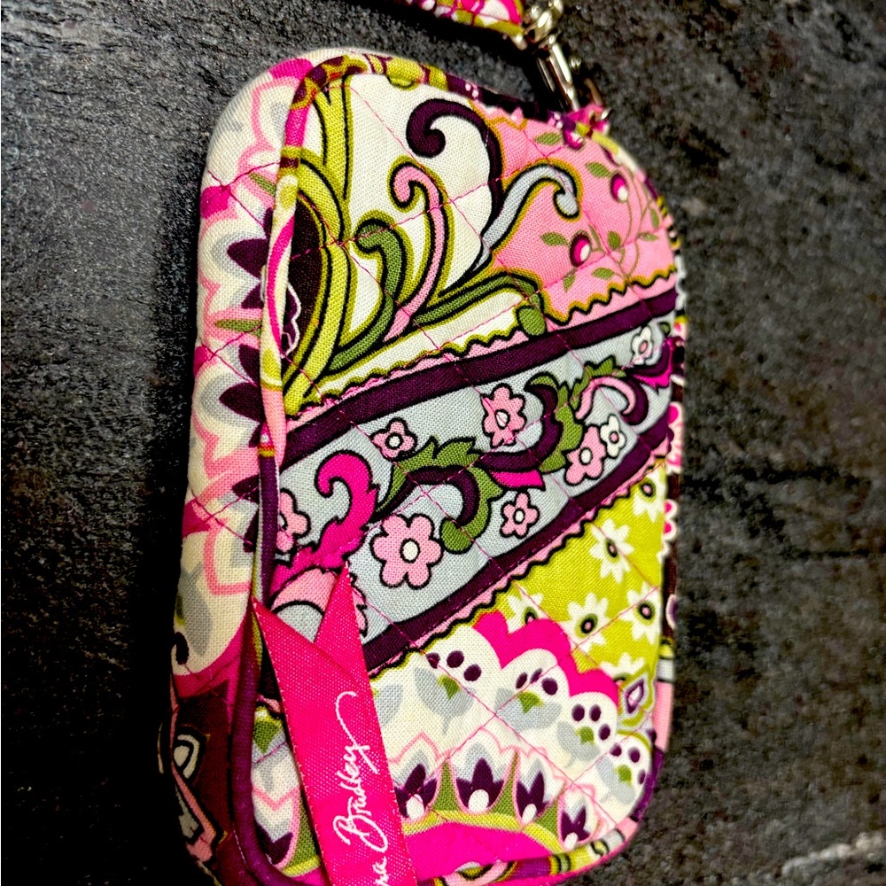 Zip wristlet